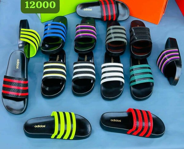 Jeans, T-shirts and slides