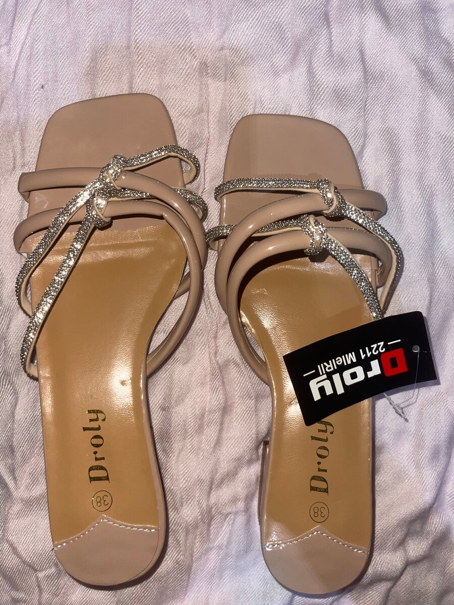 Sandales élégantes Droly