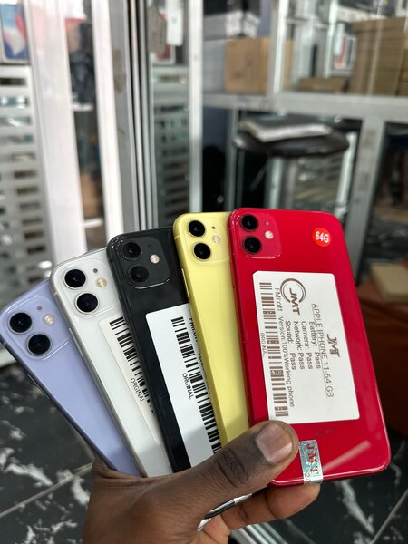 Smartphones modernes variés