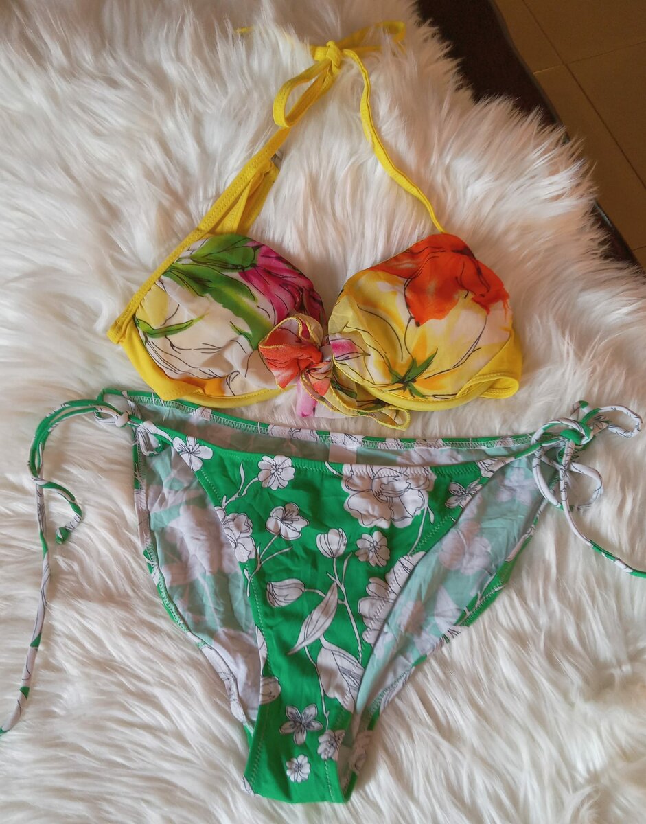 Women's two-piece swimsuit