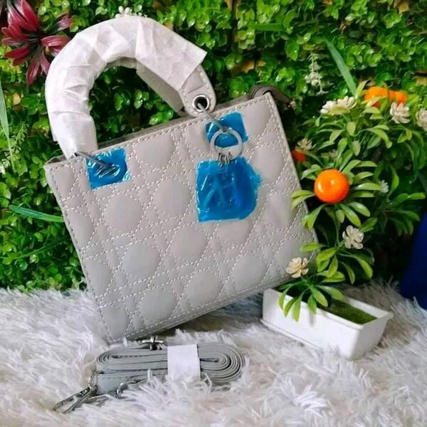 Sac à main élégant en cuir