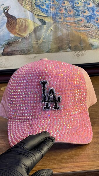 Casquette rose strassée chic