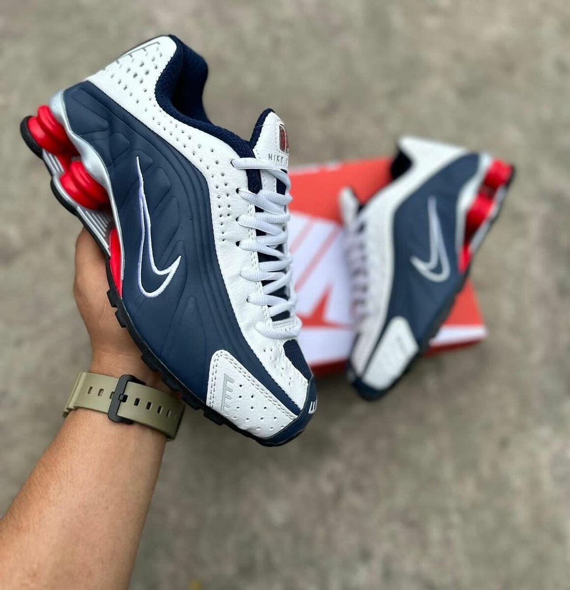 Baskets Nike Shox élégantes