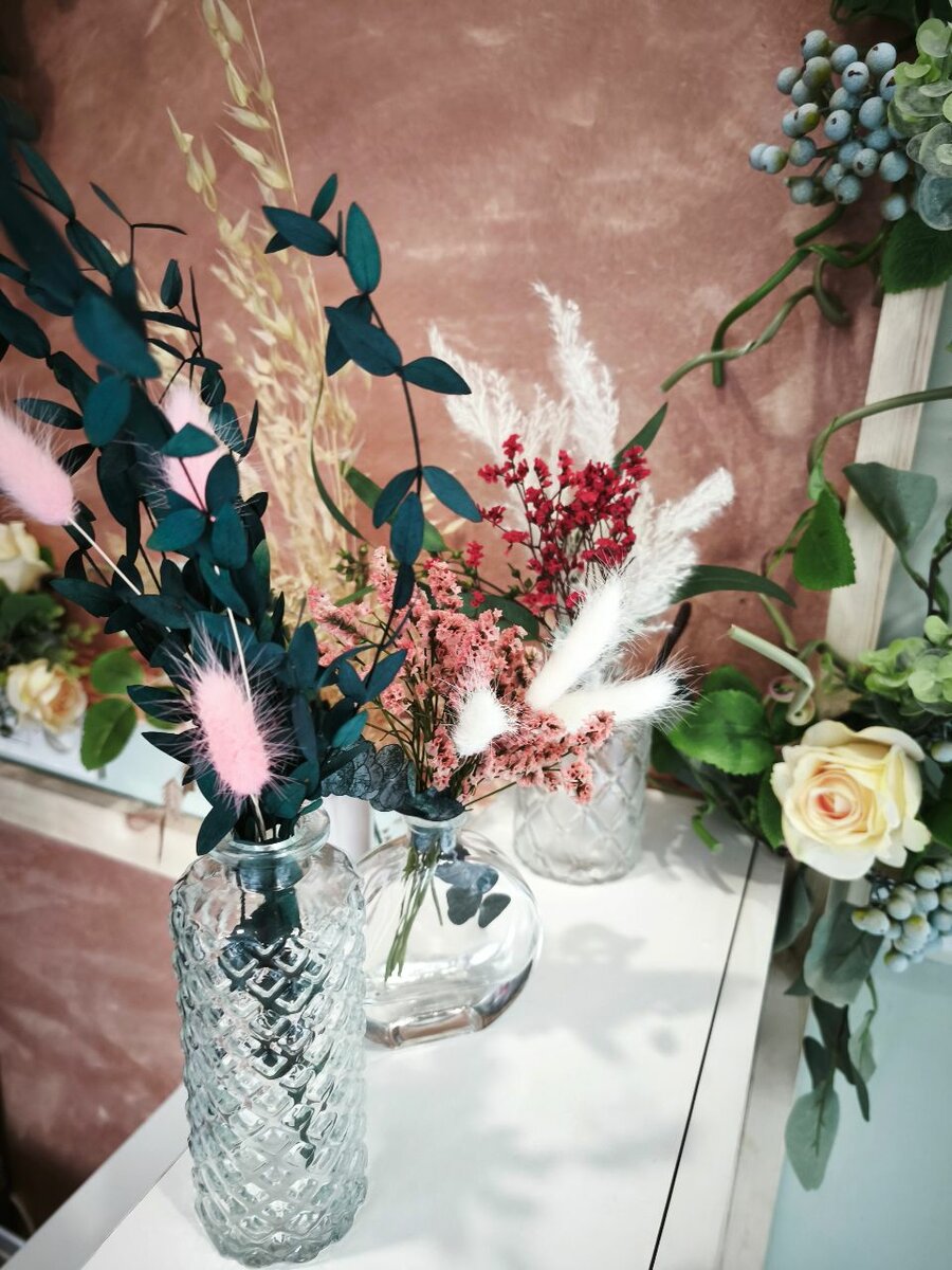 Живые цветы которые не завянут даже через год