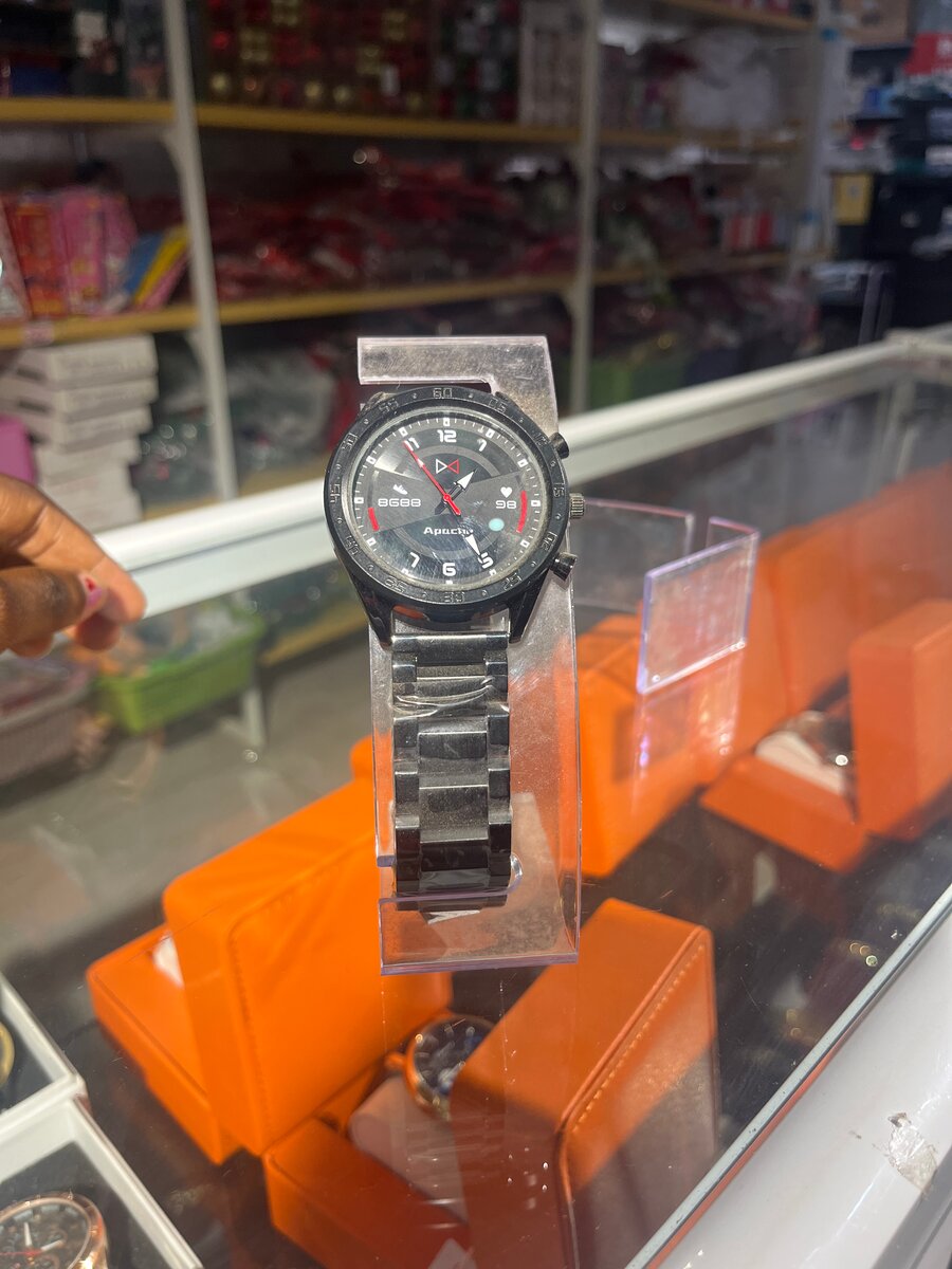 Montre-bracelet élégante homme