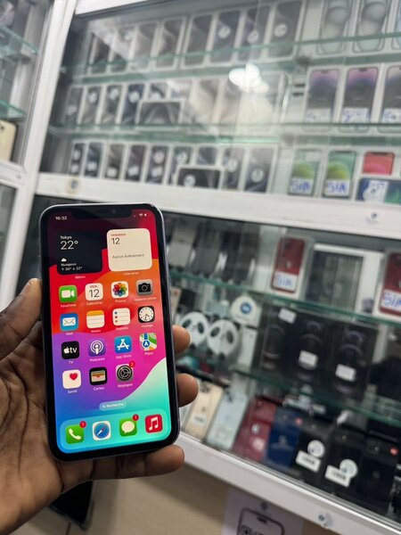 iPhone 11 simple