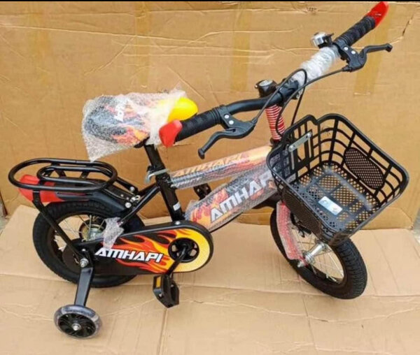 Vélos pour enfants avec roues stabilisatrices