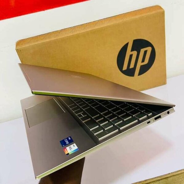HP Envy x360 laptop core i7 tactile 16gb ram disque 512 SSD