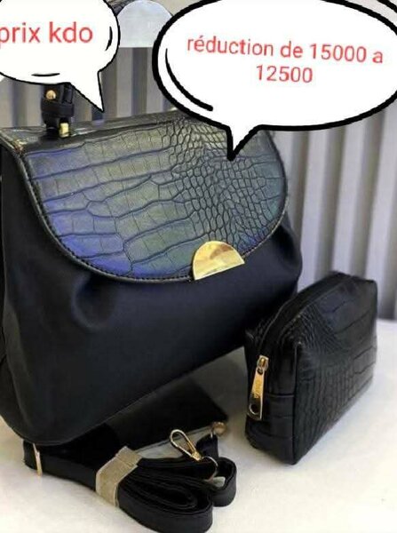 Sac à main en cuir noir chic