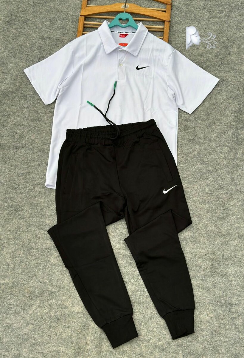 Complet NIKE authentiques