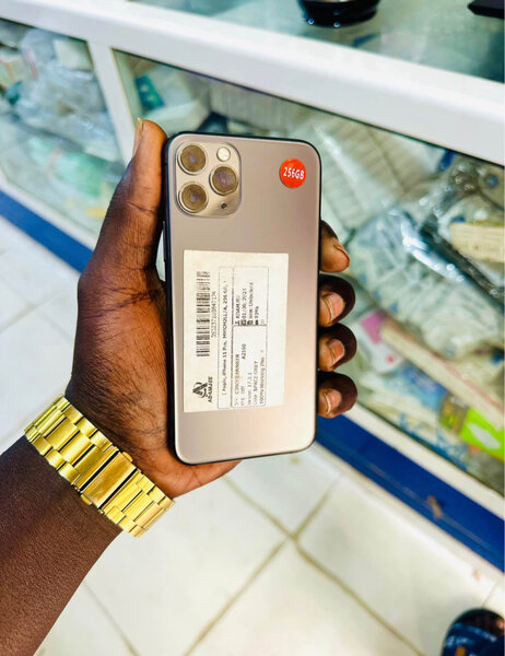 iPhone 11 Pro 256Go iOS