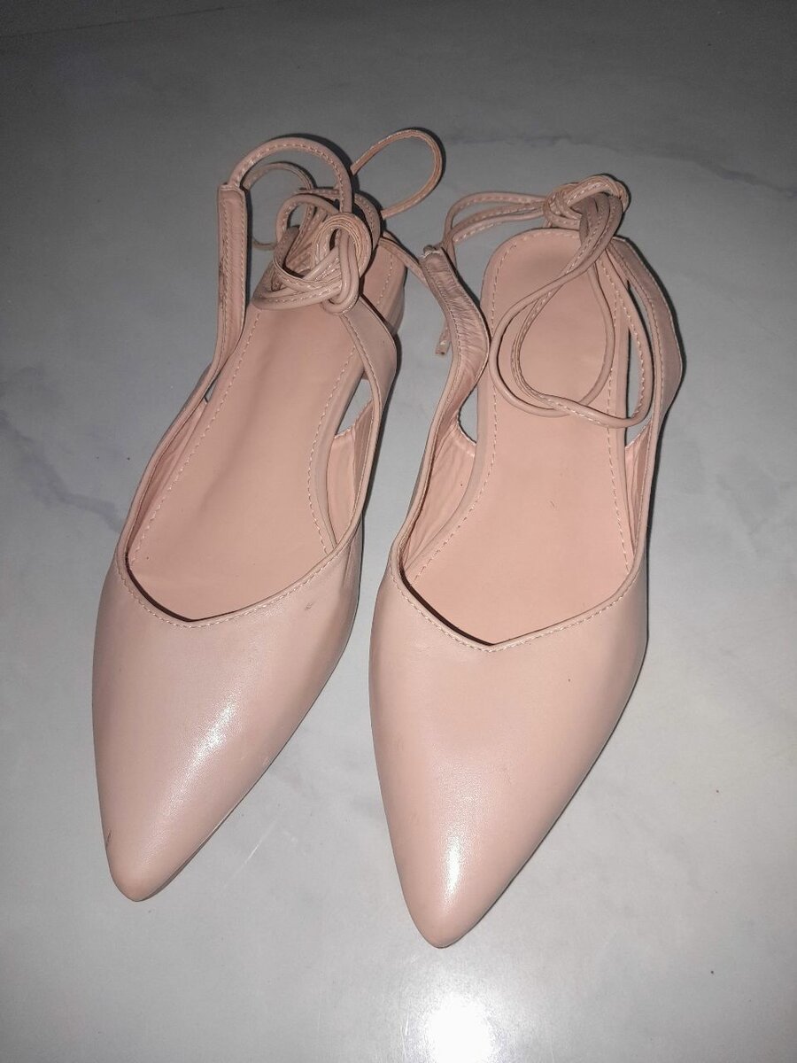 BRAND NEW BALLET FLATS