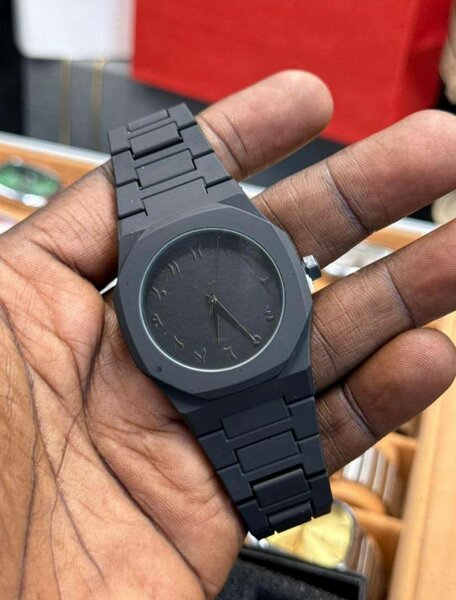 Montres classiques en acier inoxydable