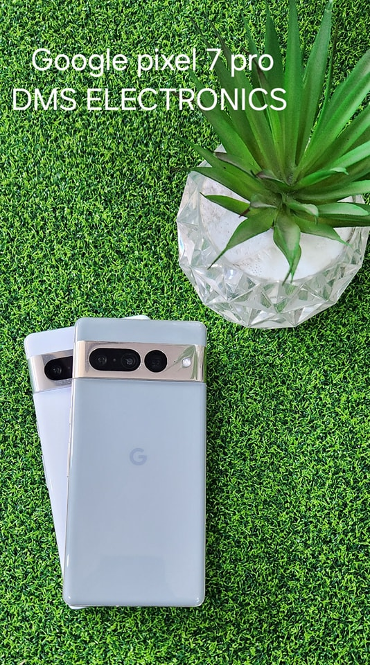 Google pixel 7 pro  // 128gb storage    12gb ram           // 50mp main camera  // 5000mAh battery capacity