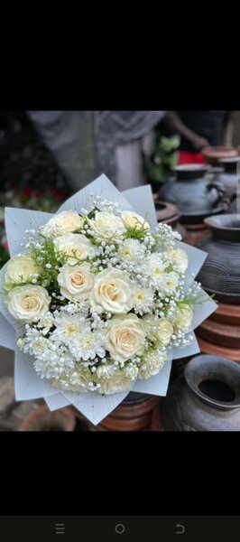 Bouquet élégant de roses blanches