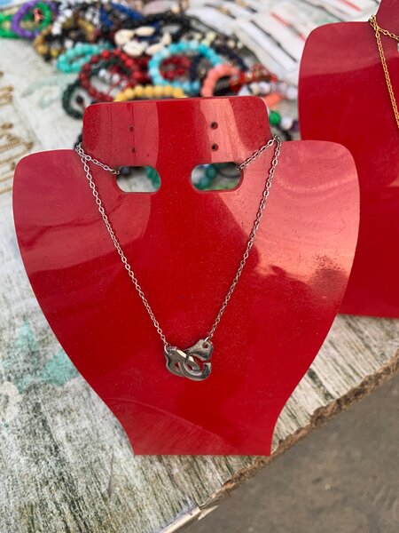 Collier et Bracelets Élégants