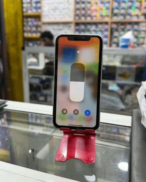 iPhone 11 64GB Apple