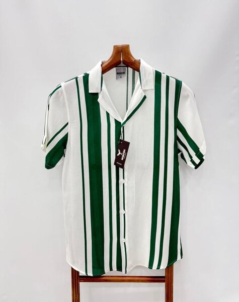 Chemise rayée à manches courtes