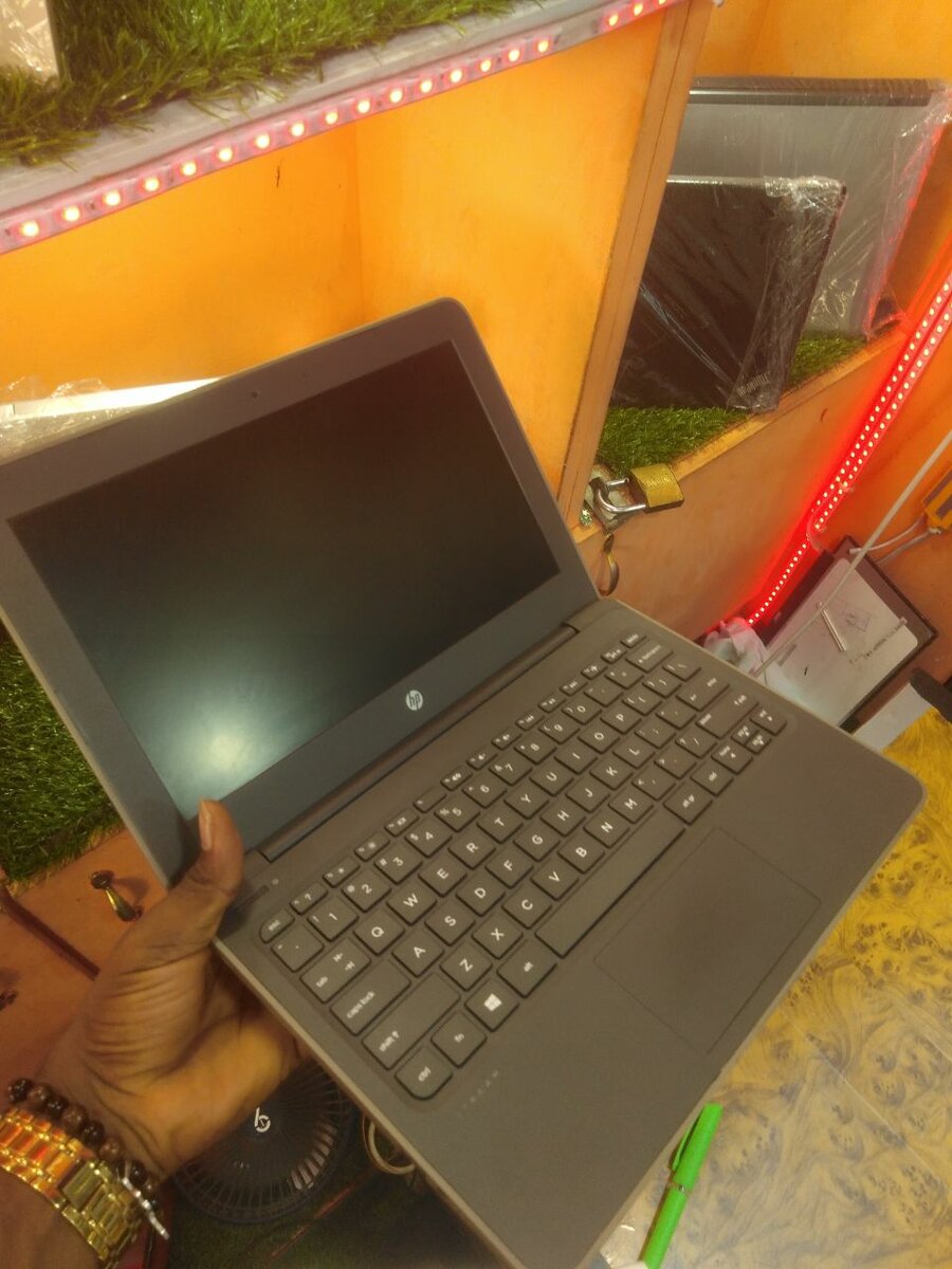 HP STREAM LAPTOP