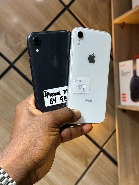 iPhone XR 64gig