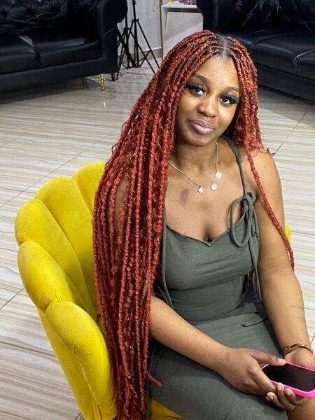 Tresses longues synthétiques