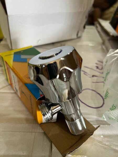 Robinet d'arrêt en laiton chromé