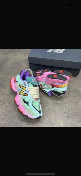 New Balance 9060