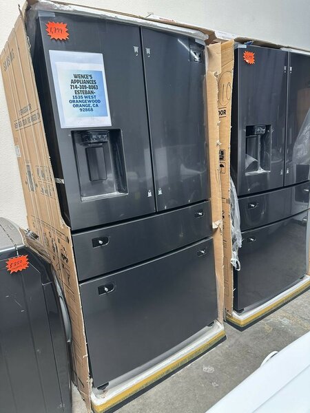 Counter depth Samsung Refrigerator