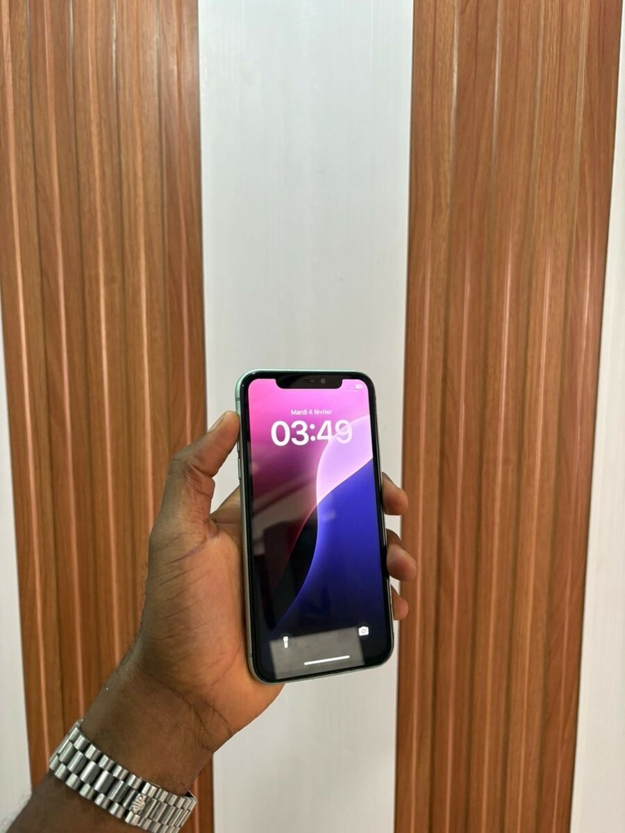 iPhone 11 64 casineuf sans Face ID