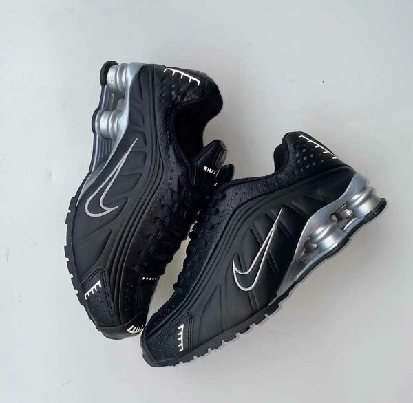 ́NIKE SHOX R4 FANTÔME