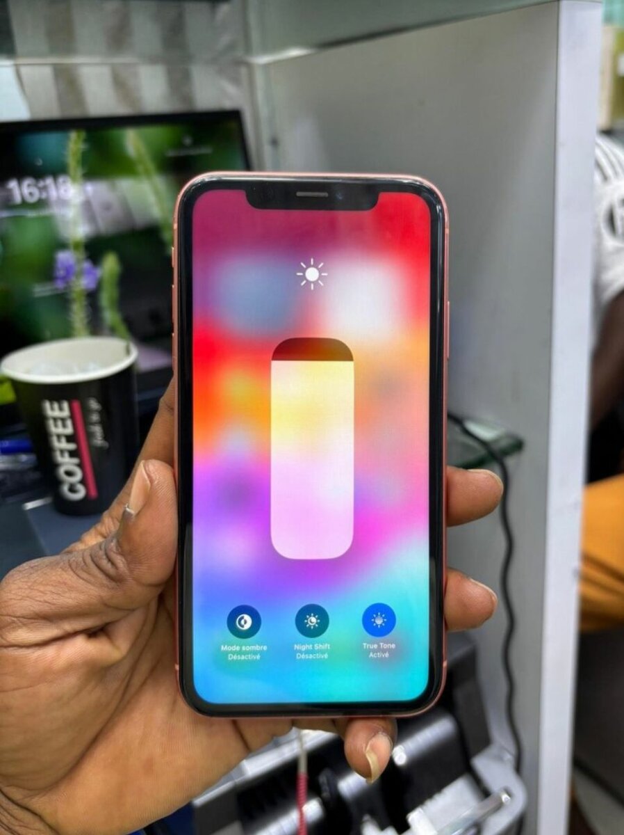 iPhone XR 64Go Coral