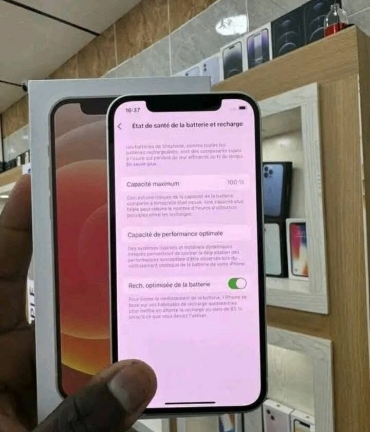 iPhone 12 simple Blanc