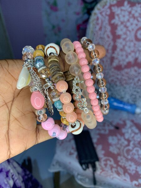 Bracelets en perles colorées