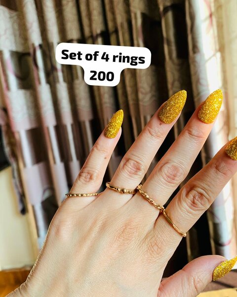 Set of 4 rings