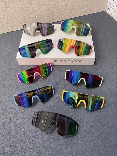 Lunettes de soleil modernes