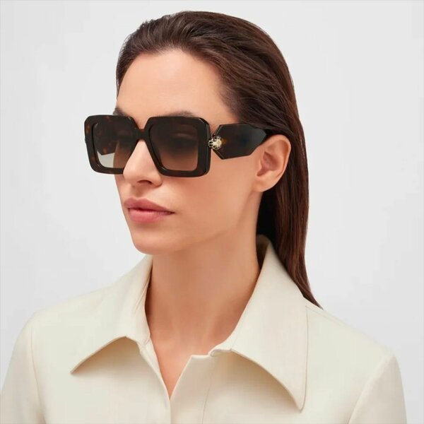 Lunettes de soleil carrées élégantes