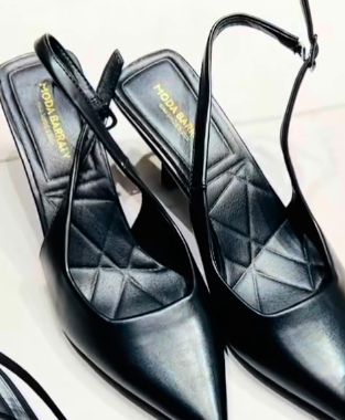 Элегантные туфли, выполненные из качественного материала, сочетают в себе стиль и комфорт.🫶🏻