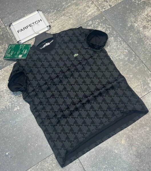 Футболка от Lacoste