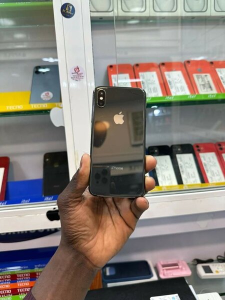iPhone X 64giga sans Face ID vendu en magasin