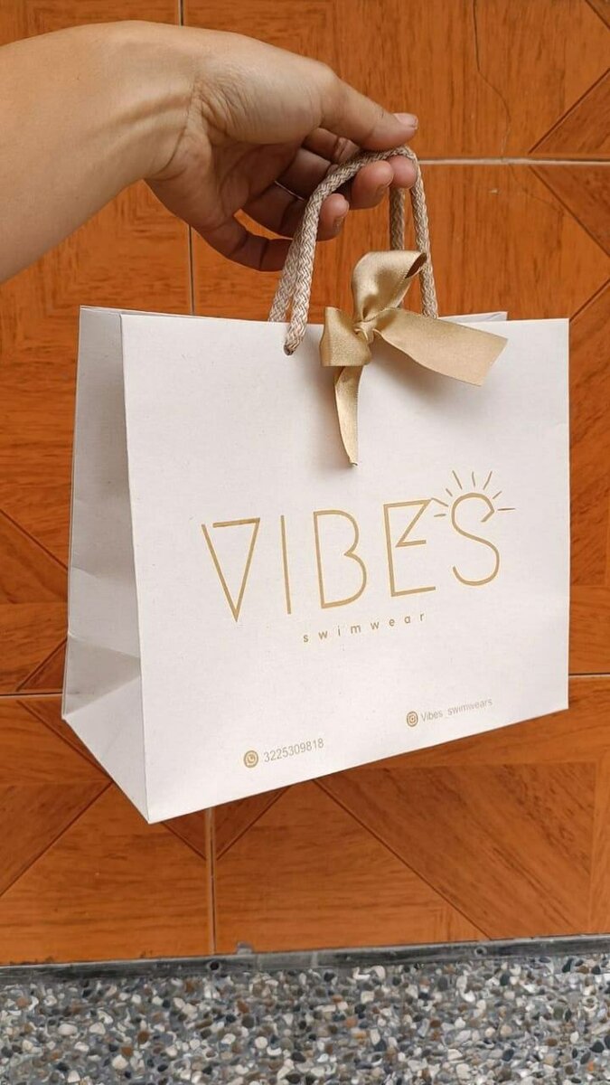 Sac cadeau élégant personnalisable