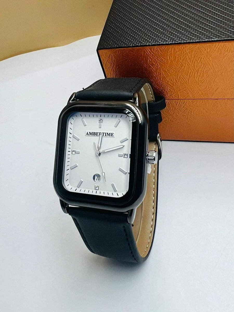 Montre élégante en cuir noir