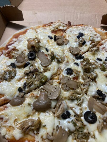 Pizza spéciale aux poulets