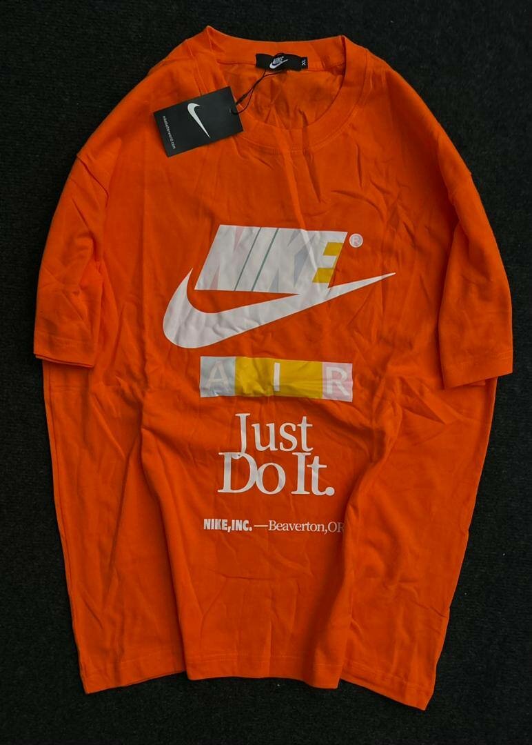 T-shirt sportive de marque