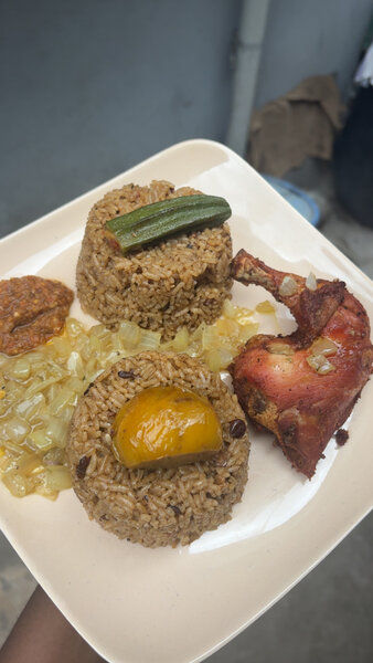 Riz au soumara et poulet frit