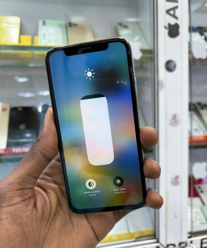 iPhone X reconditionné argent