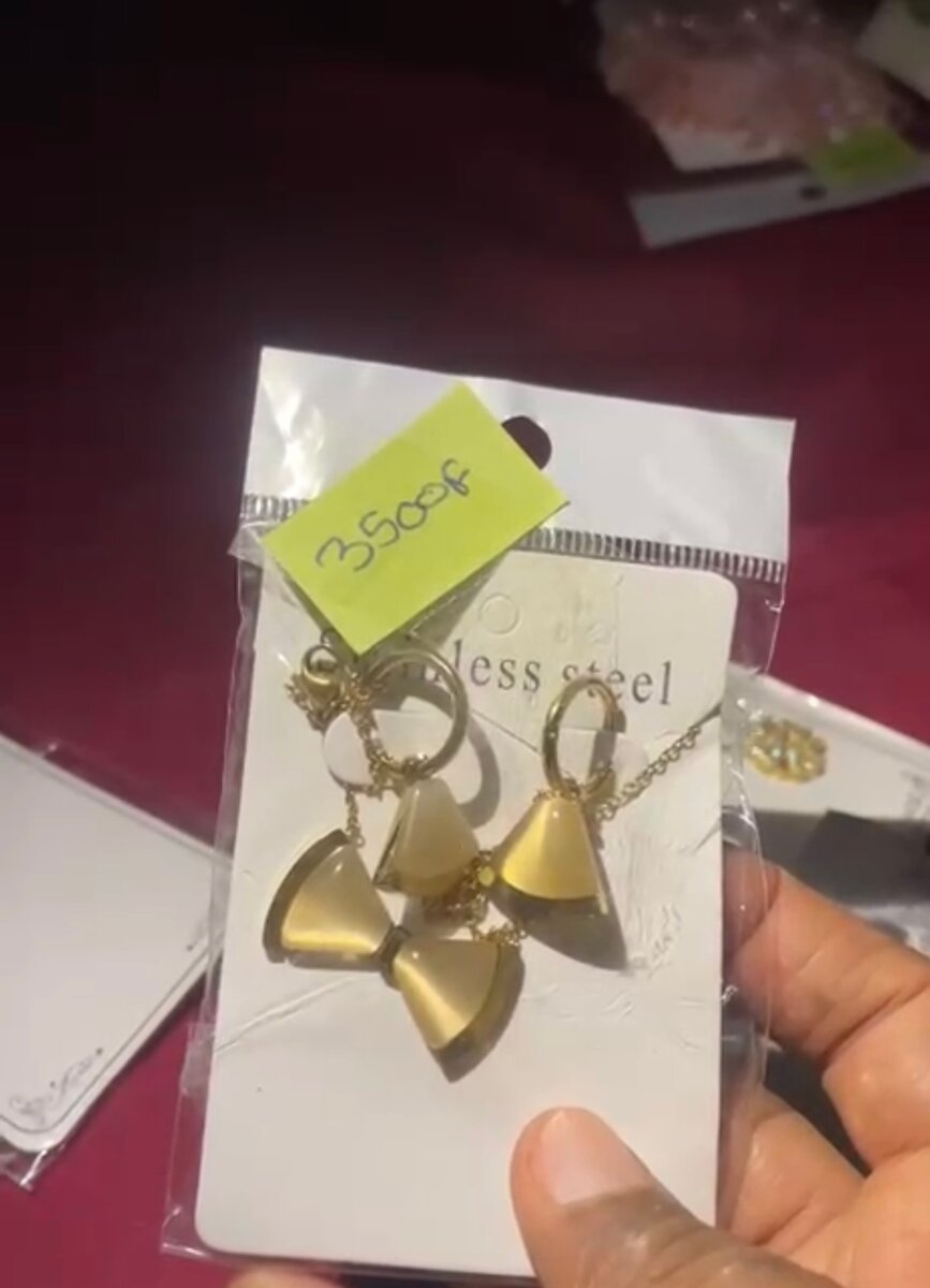 Chaîne et boucle d´Oreilles or