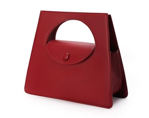 Sac à main rouge chic