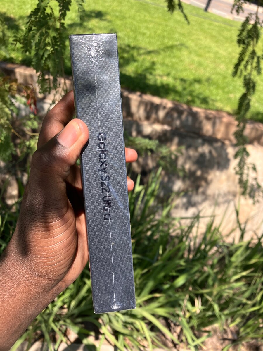 BRAND NEW SAMSUNG S22 ULTRA