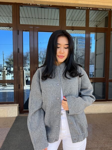 Шикарный бомбер новый