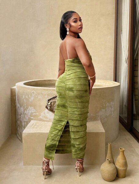 Robe élégante sans bretelles